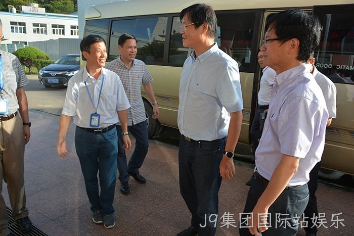 省食品药品监督管理局局长朱志泉来J9集团国际站娱乐调研 省食品药品监督管理局局长朱志泉来J9集团国际站娱乐调研